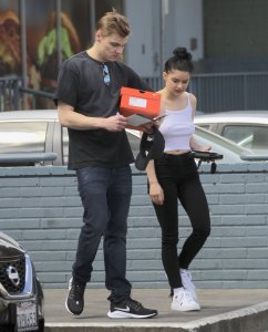 Ariel Winter Braless Sexy TheFappeningBlog.com 14.jpg