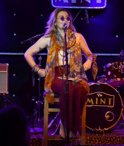 Paris Jackson Braless Sexy - TheFappeningBlog.com 4.jpg