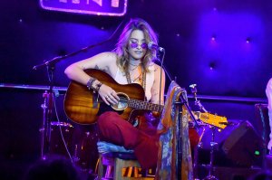 Paris Jackson Braless Sexy - TheFappeningBlog.com 17.jpg