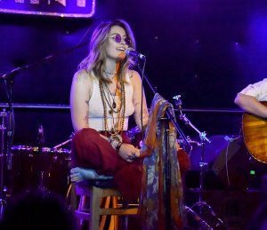 Paris Jackson Braless Sexy - TheFappeningBlog.com 19.jpg