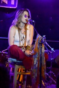 Paris Jackson Braless Sexy - TheFappeningBlog.com 21.jpg