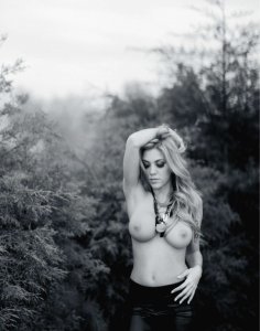 Florencia Tesouro Nude TheFappeningBlog.com 2.jpg