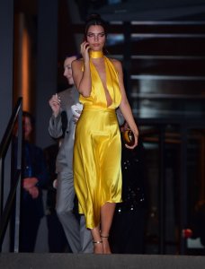 Emily Ratajkowski Sexy TheFappeningBlog.com 20.jpg