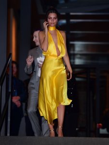 Emily Ratajkowski Sexy TheFappeningBlog.com 21.jpg