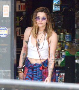 Paris Jackson Sexy Braless TheFappeningBlog.com 4.JPG