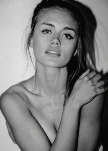 Rachael Lange Nude TheFappeningBlog.com 3.jpg