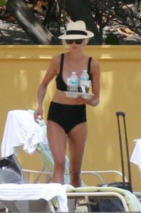 Kimberly Stewart Sexy TheFappeningBlog.com 2.JPG