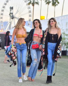 Alessandra Ambrosio Sexy Photos TheFappeningBlog.com 5.jpg