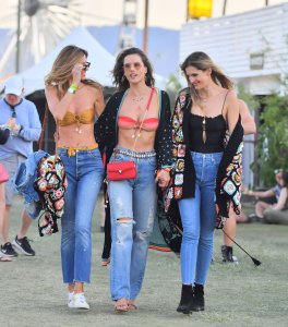 Alessandra Ambrosio Sexy Photos TheFappeningBlog.com 3.jpg