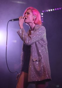 Nina Nesbitt Sexy TheFappeningBlog.com 12.jpg