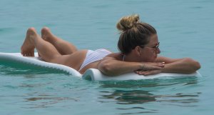 Zara Holland Sexy TheFappeningBlog.com 30.jpg