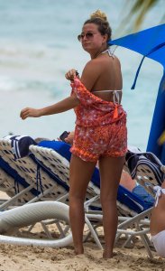 Zara Holland Sexy TheFappeningBlog.com 36.jpg