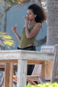 Cora Gauthier Sexy TheFappeningBlog.com 34.jpg