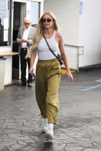 Delilah Hamlin Braless TheFappeningBlog.com 29.jpg