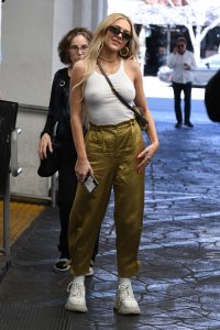 Delilah Hamlin Braless TheFappeningBlog.com 55.jpg