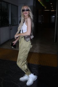 Delilah Hamlin Braless TheFappeningBlog.com 95.jpg