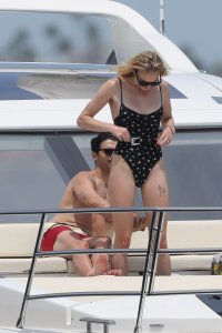 Sophie Turner Sexy - TheFappeningBlog.com 7.jpg