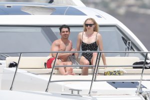 Sophie Turner Sexy - TheFappeningBlog.com 26.jpg