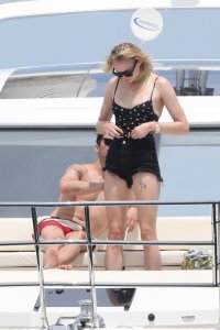 Sophie Turner Sexy - TheFappeningBlog.com 31.jpg