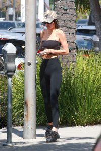 Kendall Jenner Sexy Braless TheFappeningBlog.com 20.jpg