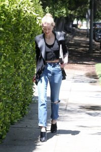 Amber Heard Sexy Braless TheFappeningBlog.com 10.jpg