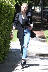 Amber Heard Sexy Braless TheFappeningBlog.com 17.jpg