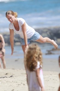 Kendra Wilkinson Sexy TheFappeningBlog.com 3.jpg