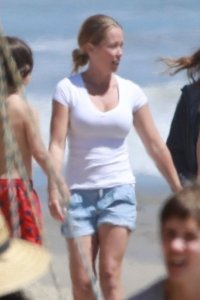 Kendra Wilkinson Sexy TheFappeningBlog.com 10.jpg