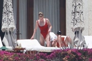 Sophie Turner Sexy  - TheFappeningBlog.com 17.jpg