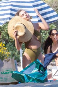 Emily Ratajkowski Sexy TheFappeningBlog.com 4.jpg