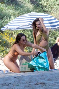 Emily Ratajkowski Sexy TheFappeningBlog.com 20.jpg