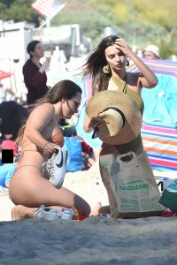 Emily Ratajkowski Sexy TheFappeningBlog.com 43.jpg