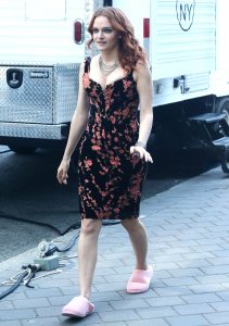 Madeline Brewer Sexy TheFappeningBlog.com 15.jpg