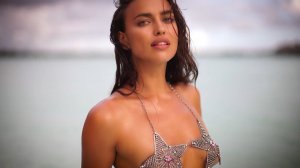 Irina-Shayk-Sexy-Topless-Irresistible-60.jpg