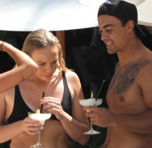 Cassandra Wood Sexy TheFappeningBlog.com 37.jpg