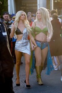 Kim Kardashian, Paris Hilton Sexy TheFappeningBlog.com 41.jpg