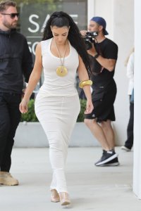 Kim Kardashian, Khloé Kardashian Sexy TheFappeningBlog.com 177.jpg