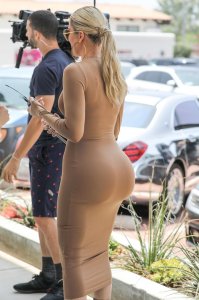 Kim Kardashian, Khloé Kardashian Sexy TheFappeningBlog.com 257.jpg
