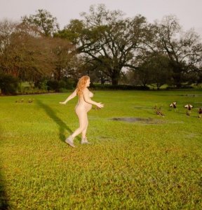 Amy Schumer Nude & Sexy TheFappeningBlog.com 1.jpg