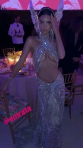 Emily Ratajkowski Sexy TheFappeningBlog.com 9.jpg