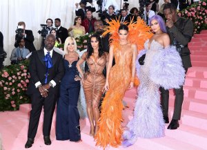 Kim Kardashian West, Kendall Jenner, Kylie Jenner - TheFappeningBlog.com 4.jpg