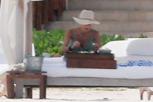 Bethenny Frankel Sexy TheFappeningBlog.com 29.jpg