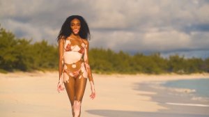 Winnie Harlow Sexy TheFappeningBlog.com 10.jpg