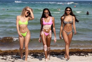 Winnie Harlow, Danielle Herrington, Jasmine Sanders Sexy TheFappeningBlog.com 1.jpg