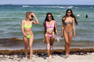 Winnie Harlow, Danielle Herrington, Jasmine Sanders Sexy TheFappeningBlog.com 94.jpg