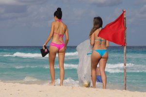 Jayde Nicole in a Bikini-15.jpg