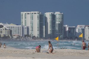 Jayde Nicole in a Bikini-60.jpg