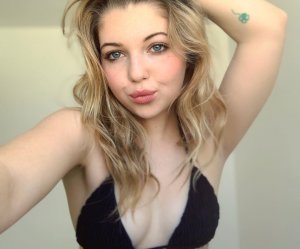 Sammi Hanratty TheFappeningBlog.com 1.jpg