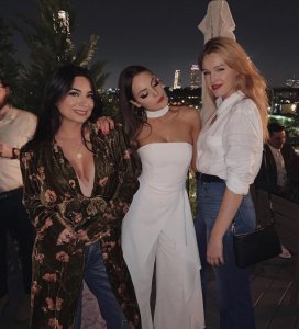 Elizabeth Gillies TheFappeningBlog.com 1.jpg