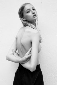 Pauline Ivashevskaya Nude TheFappeningBlog.com 8.jpg